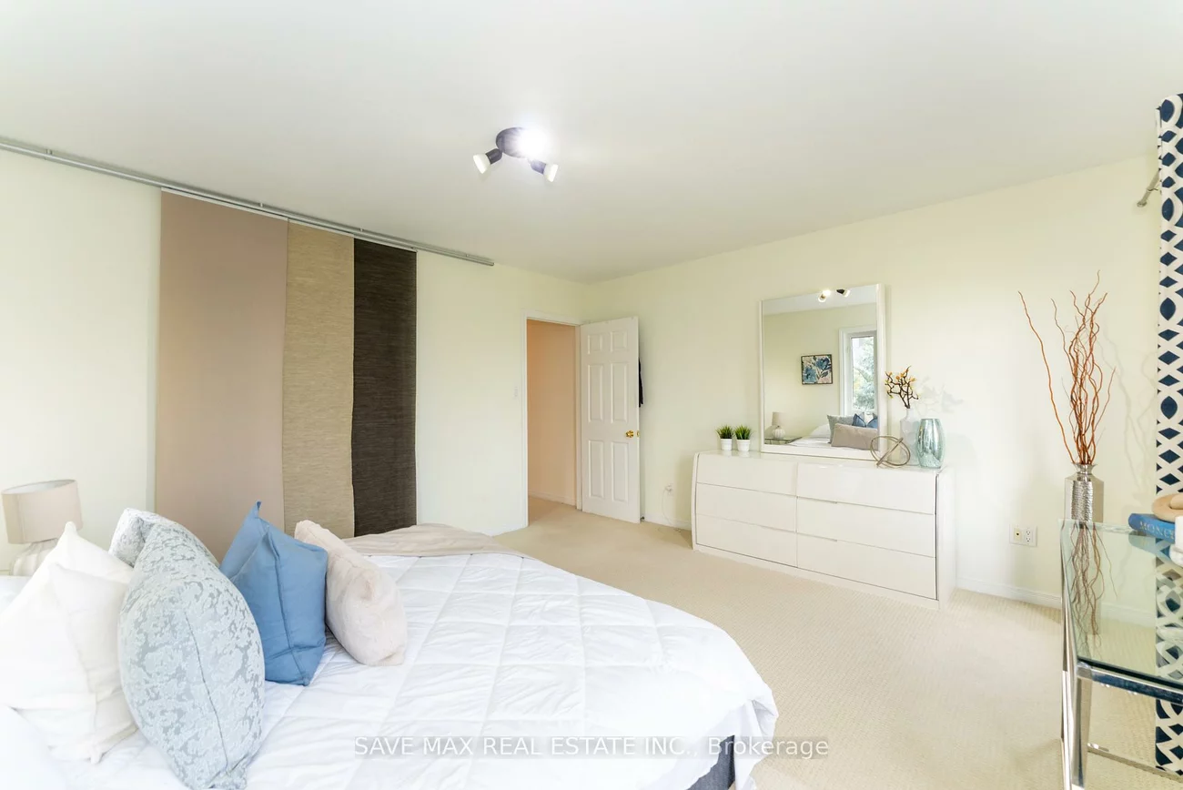 840, Dundas, Erindale, Mississauga