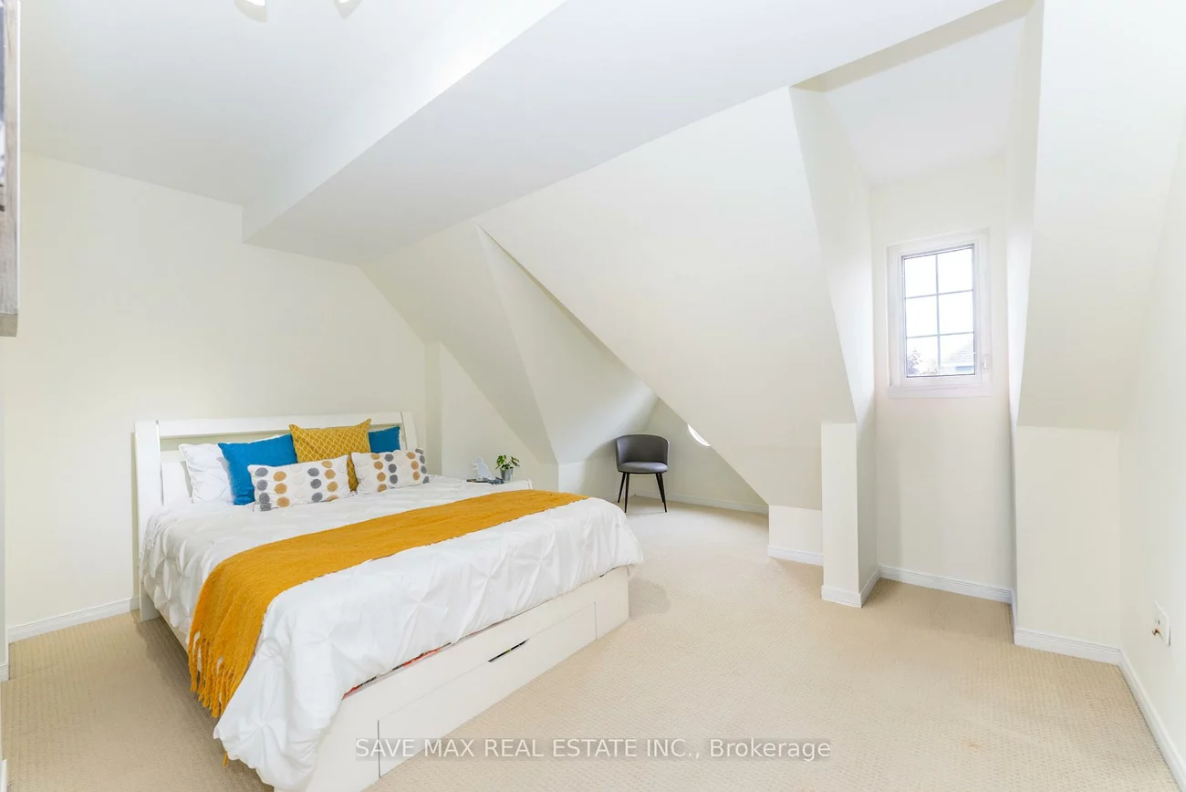 840, Dundas, Erindale, Mississauga