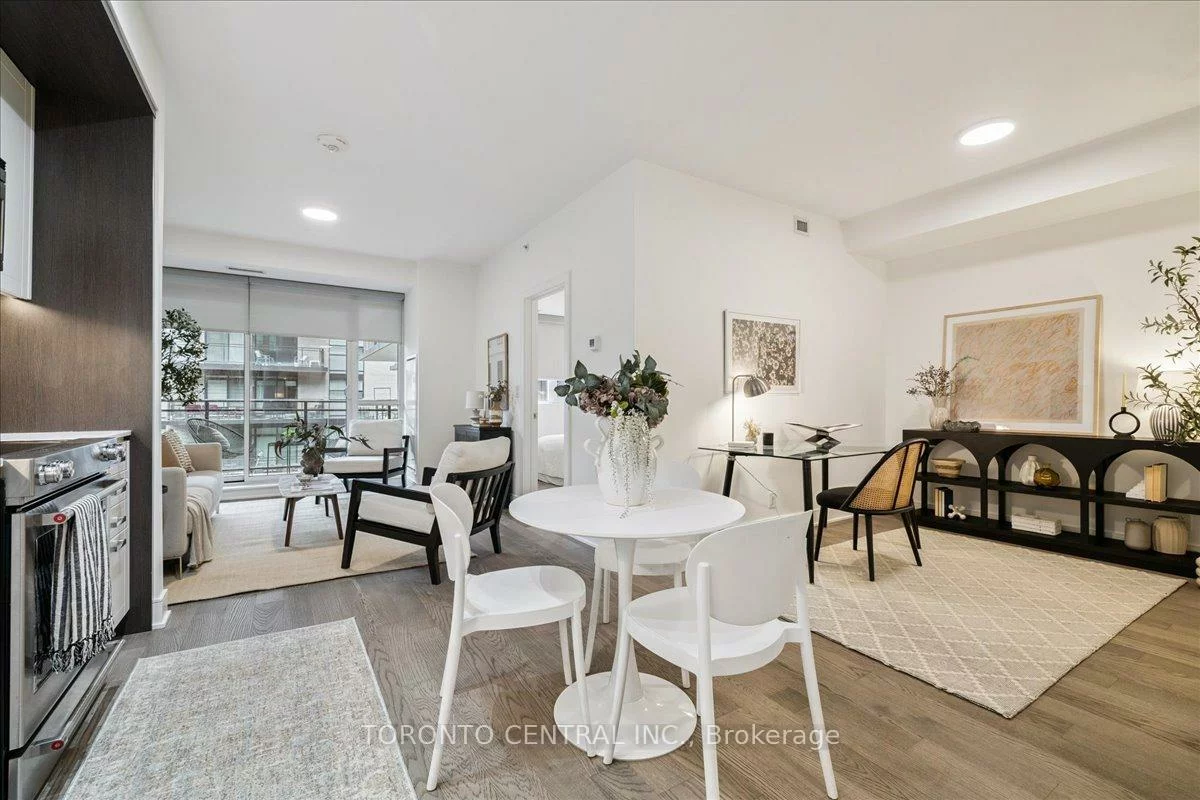 1575, Lakeshore, Clarkson, Mississauga