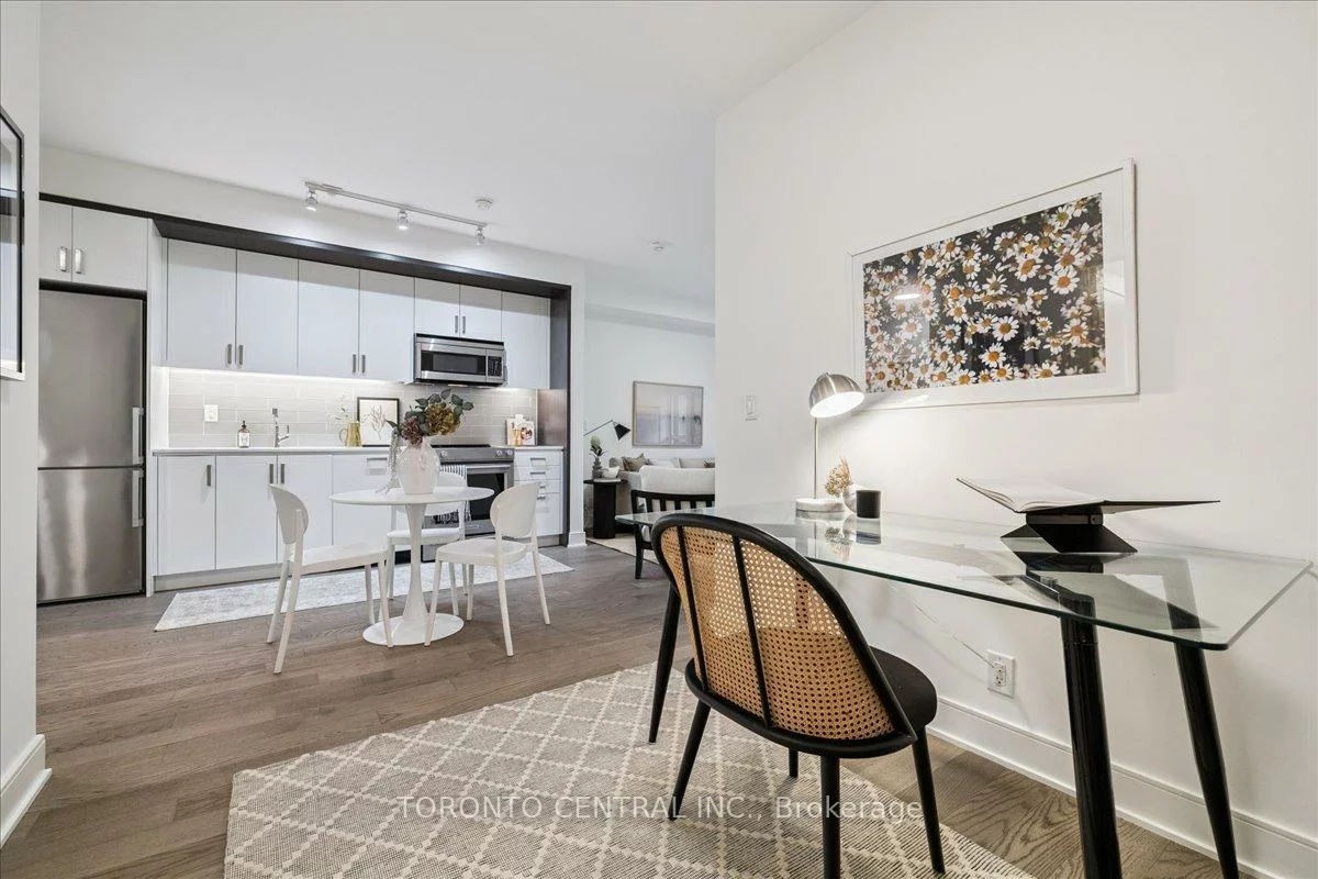 1575, Lakeshore, Clarkson, Mississauga