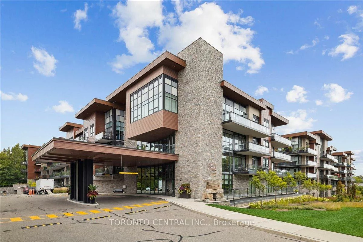 1575, Lakeshore, Clarkson, Mississauga