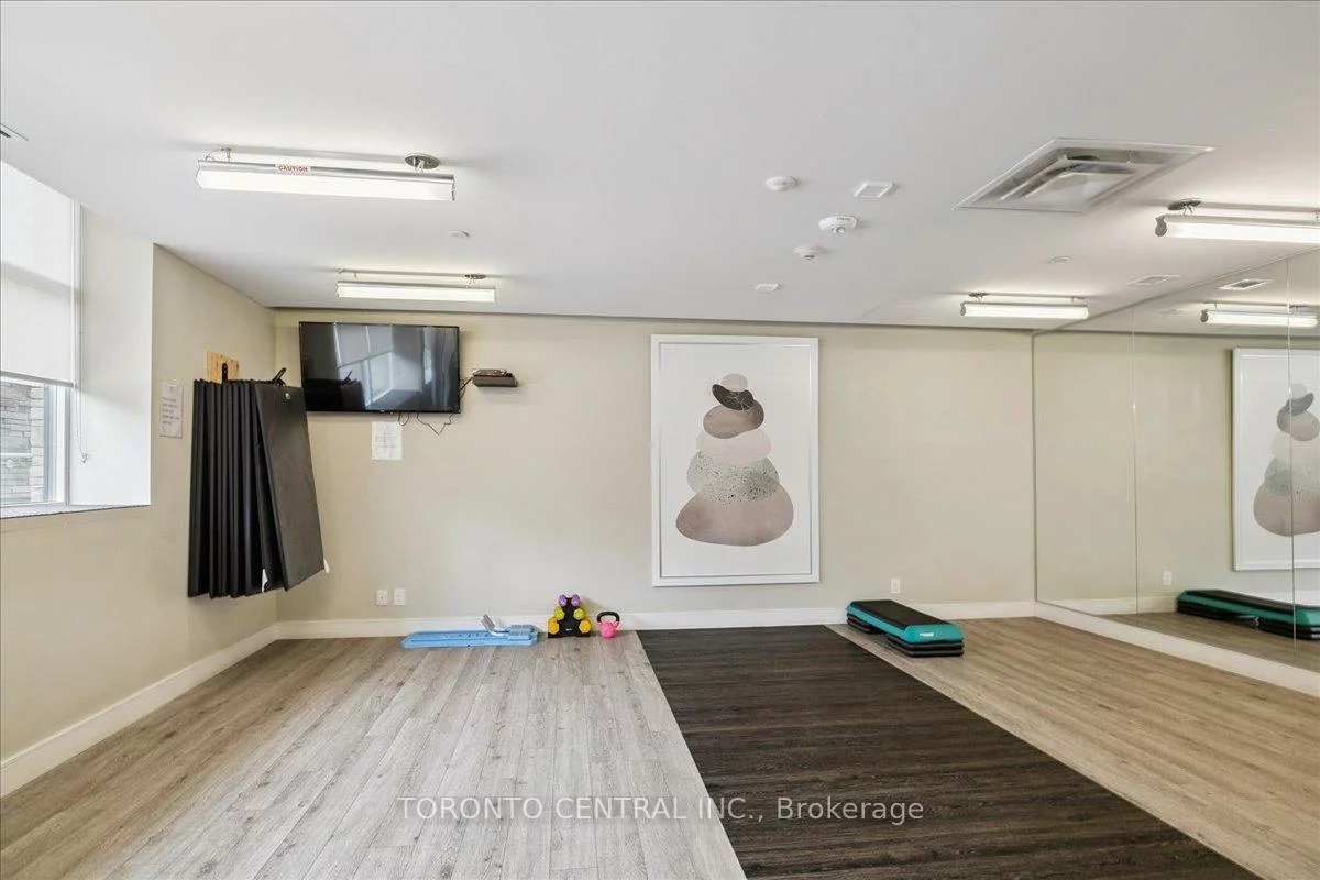 1575, Lakeshore, Clarkson, Mississauga