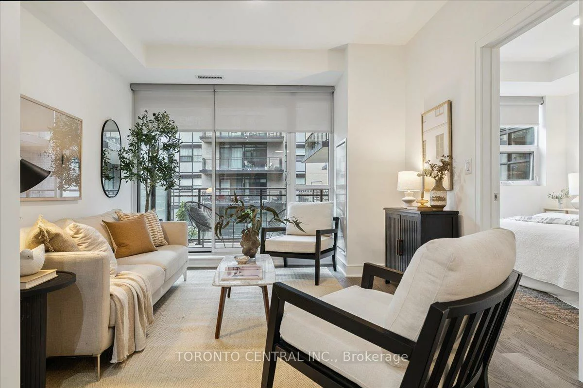 1575, Lakeshore, Clarkson, Mississauga