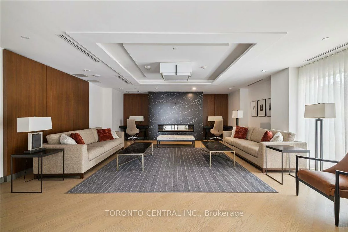 1575, Lakeshore, Clarkson, Mississauga