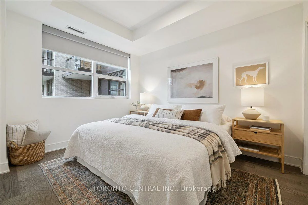 1575, Lakeshore, Clarkson, Mississauga