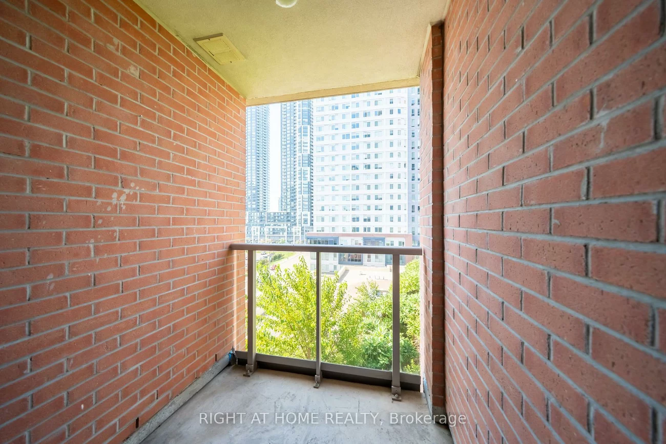 4080, Living Arts, City Centre, Mississauga