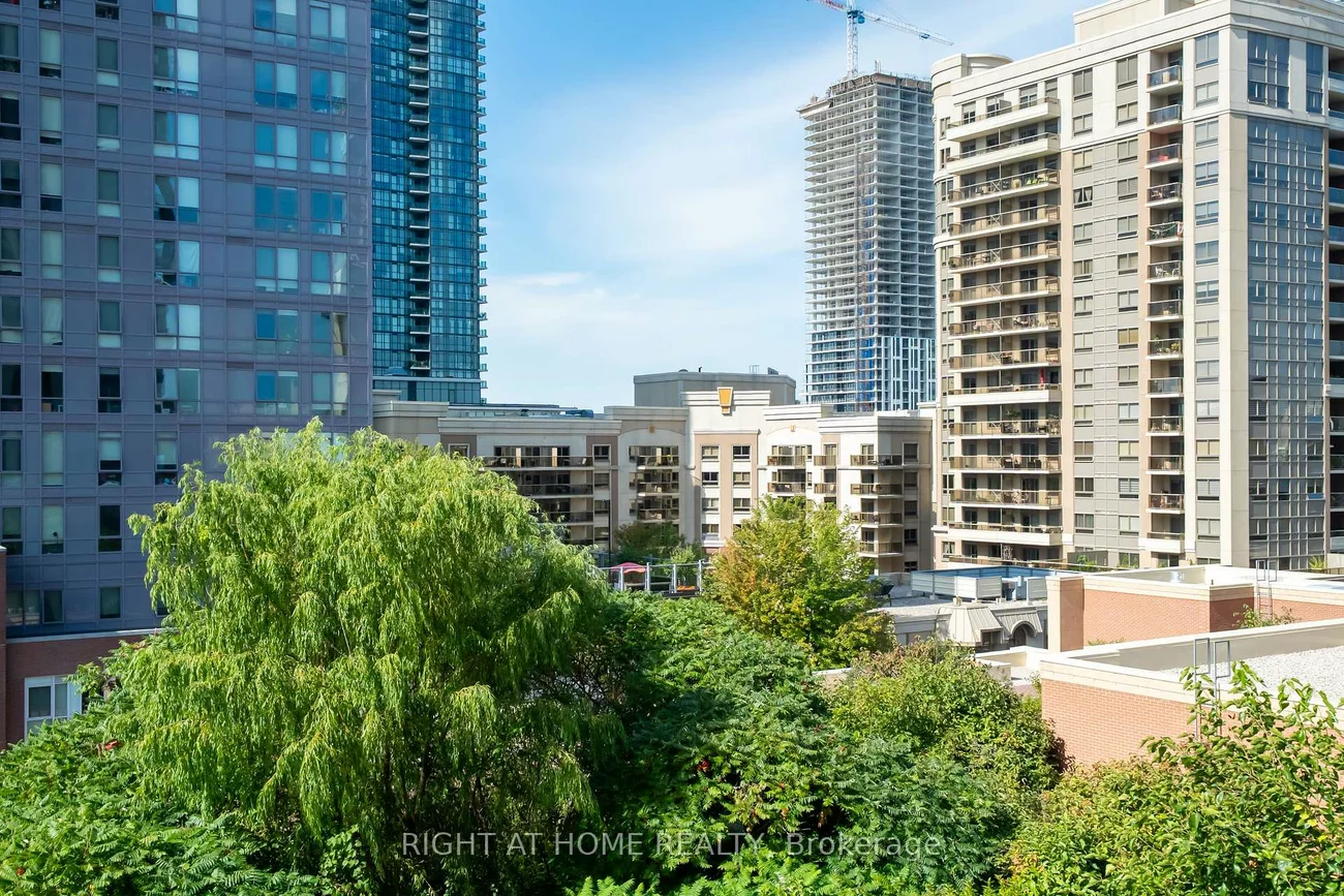 4080, Living Arts, City Centre, Mississauga