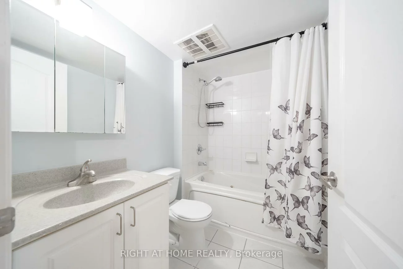 4080, Living Arts, City Centre, Mississauga