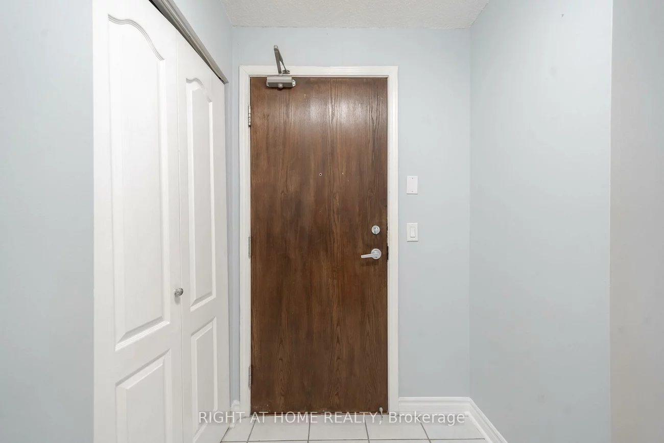 4080, Living Arts, City Centre, Mississauga