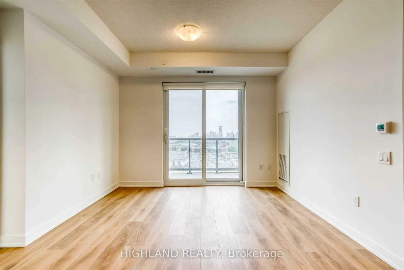 8, Nahani, Hurontario, Mississauga