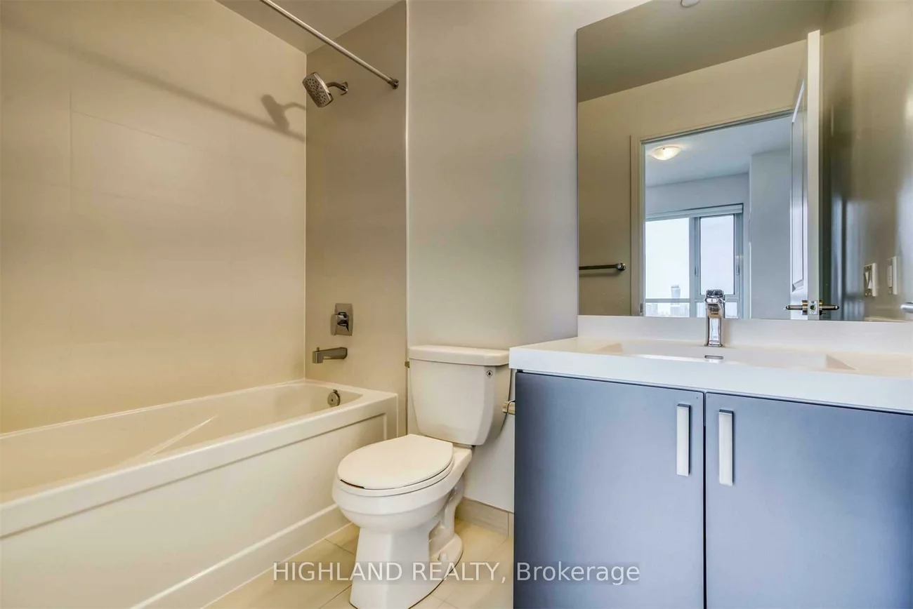 8, Nahani, Hurontario, Mississauga