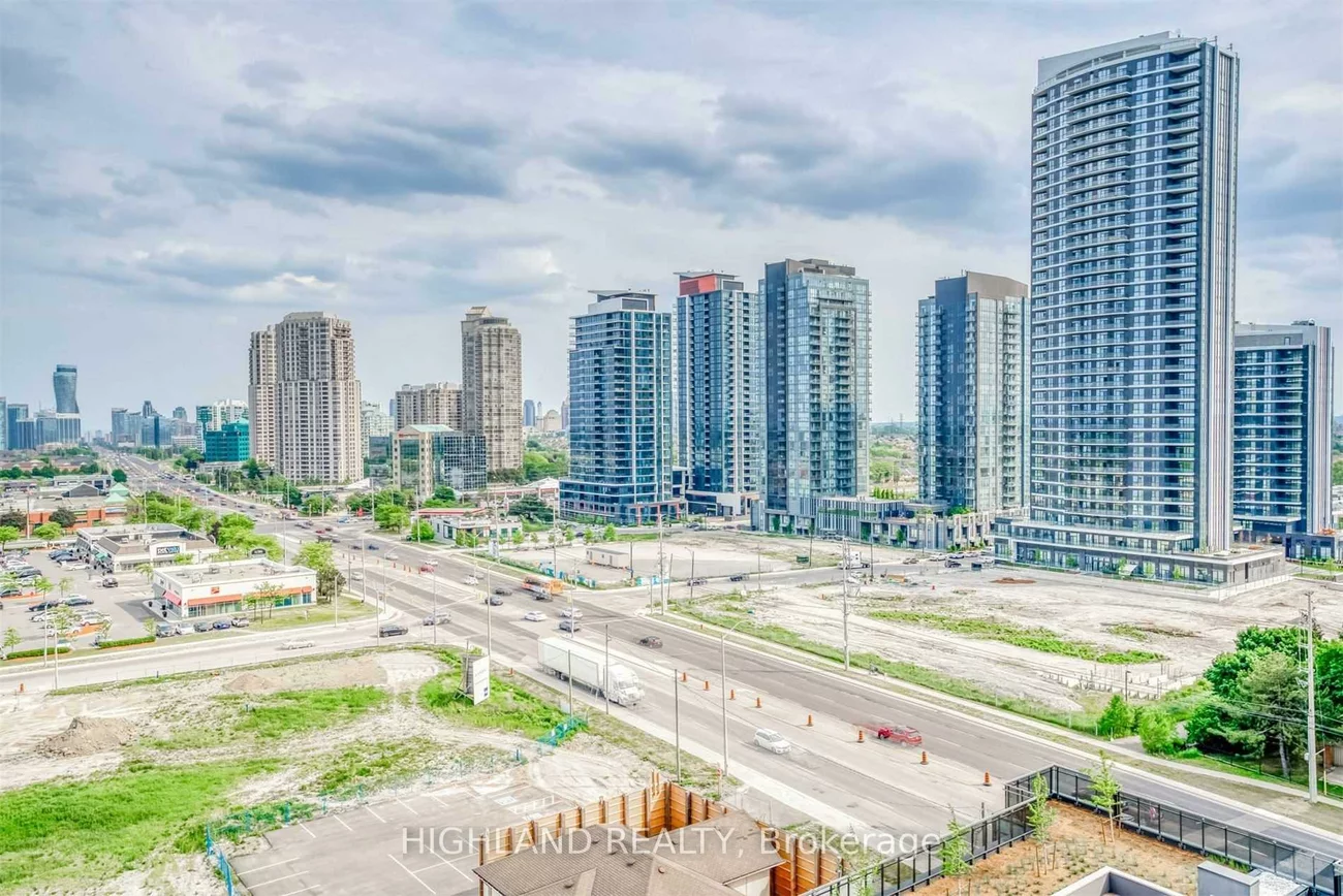 8, Nahani, Hurontario, Mississauga