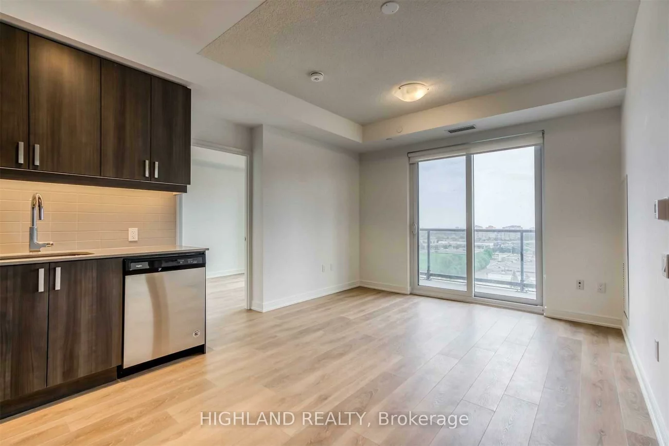 8, Nahani, Hurontario, Mississauga