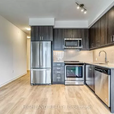 8, Nahani, Hurontario, Mississauga