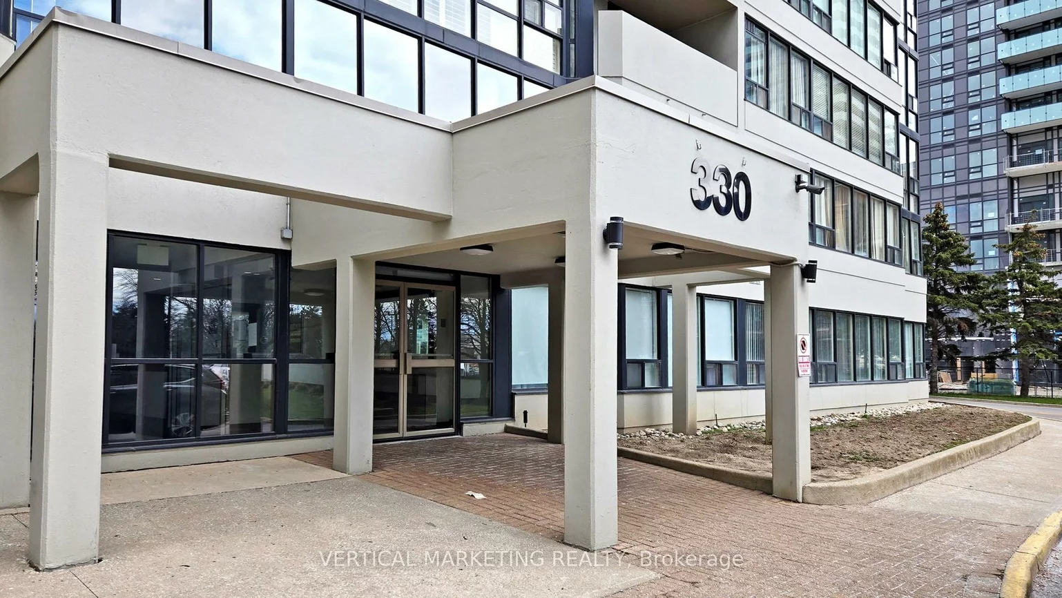 330, Rathburn, Creditview, Mississauga