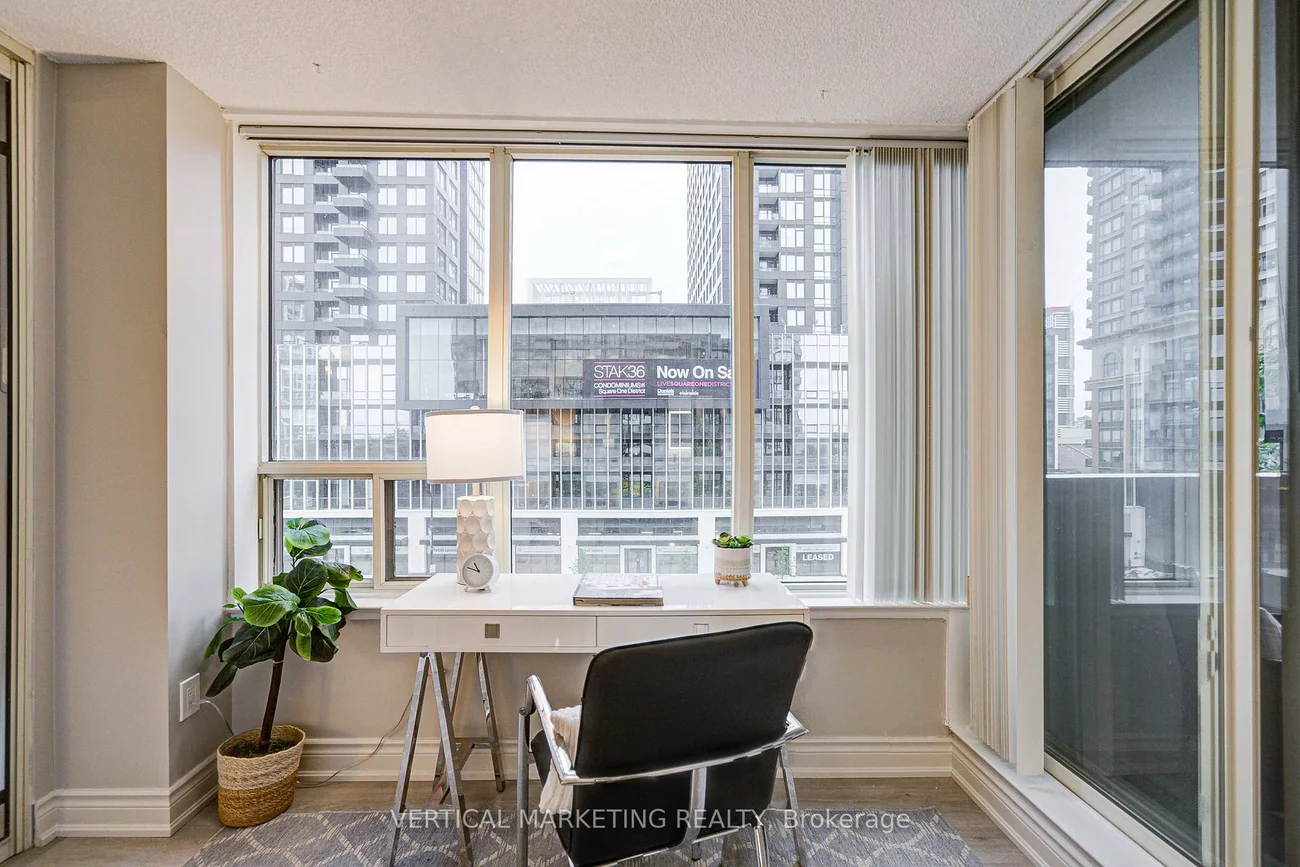 330, Rathburn, Creditview, Mississauga