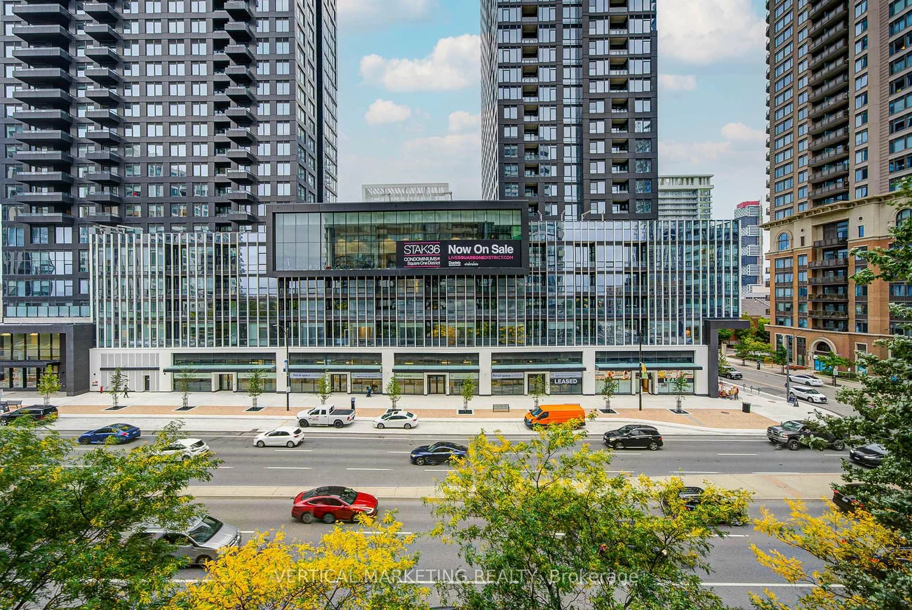 330, Rathburn, Creditview, Mississauga