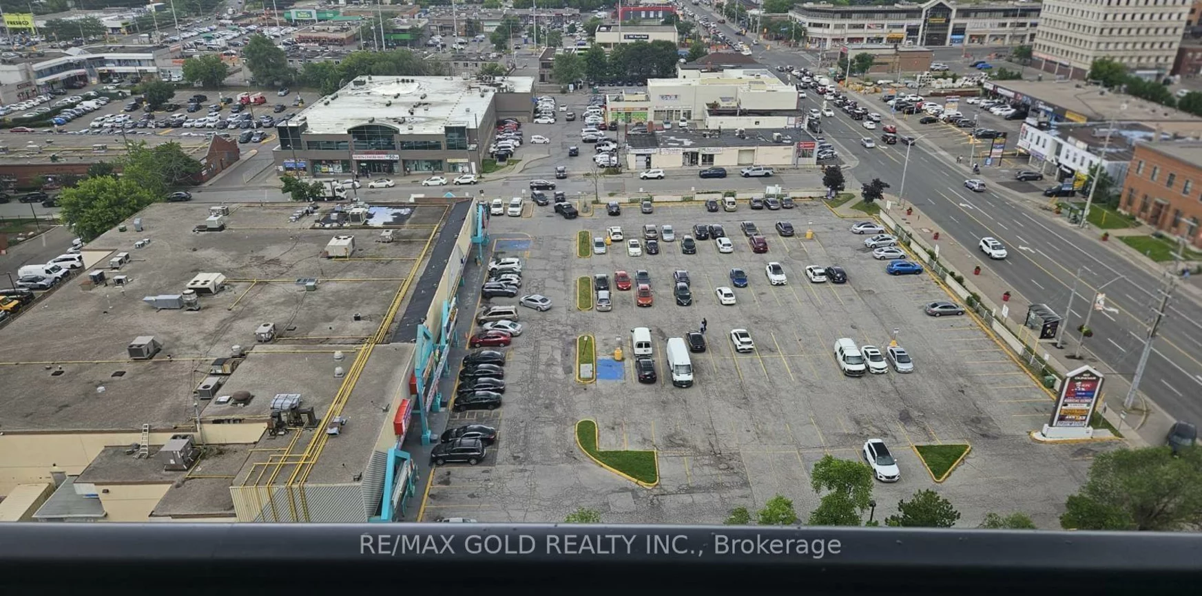 86, Dundas, Cooksville, Mississauga