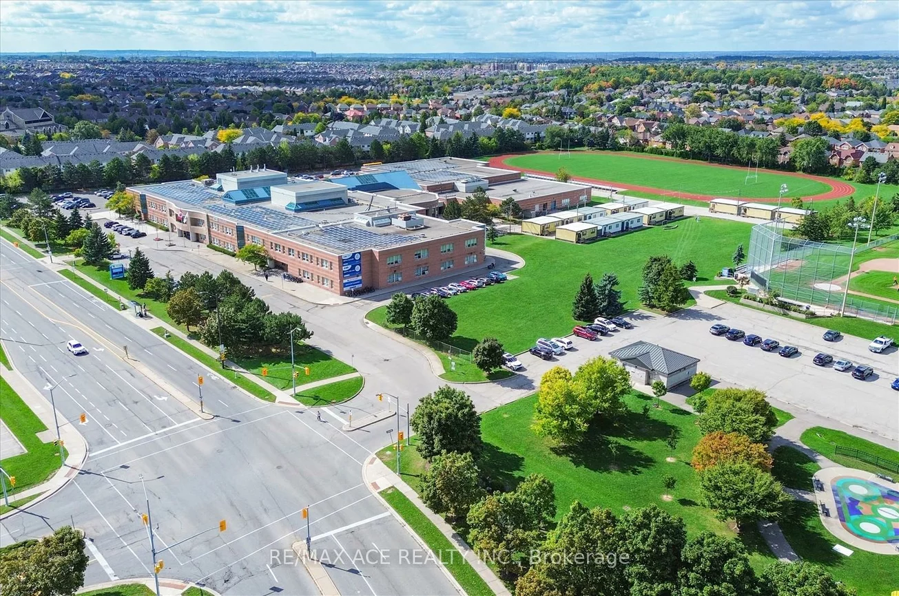2545, Erin Centre, Central Erin Mills, Mississauga