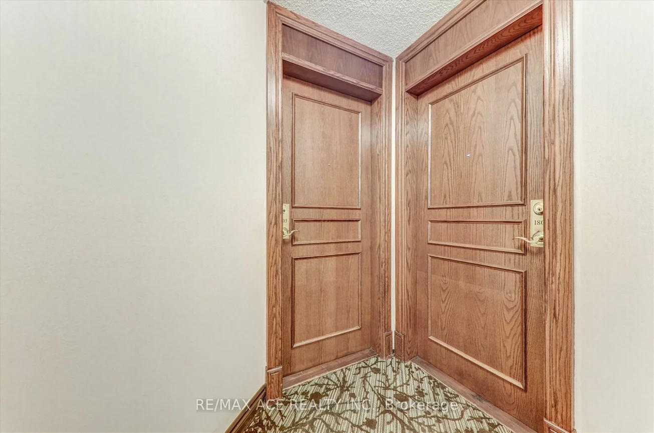 2545, Erin Centre, Central Erin Mills, Mississauga