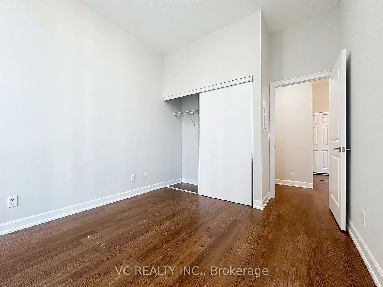 4070, Confederation, City Centre, Mississauga