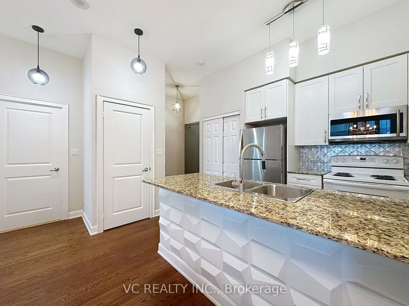 4070, Confederation, City Centre, Mississauga