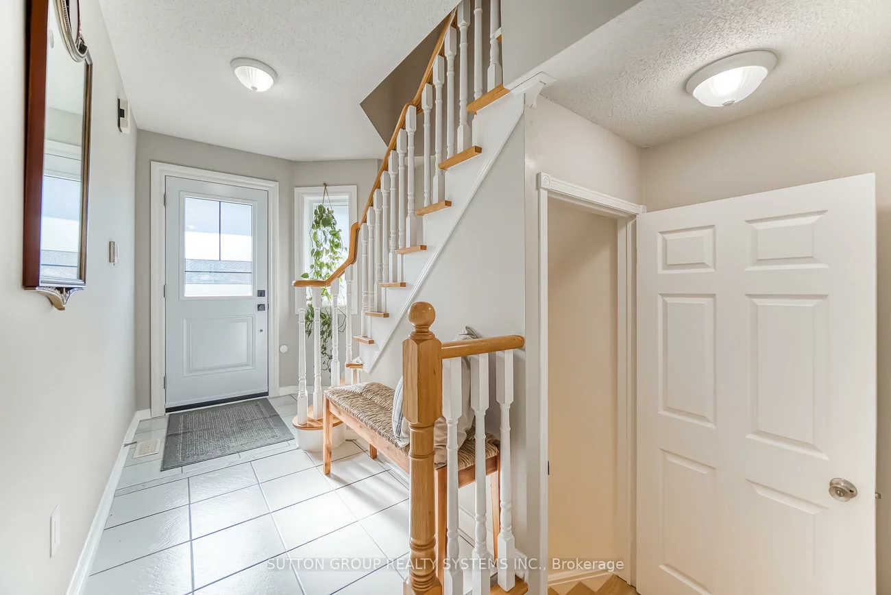 455, Apache, Hurontario, Mississauga