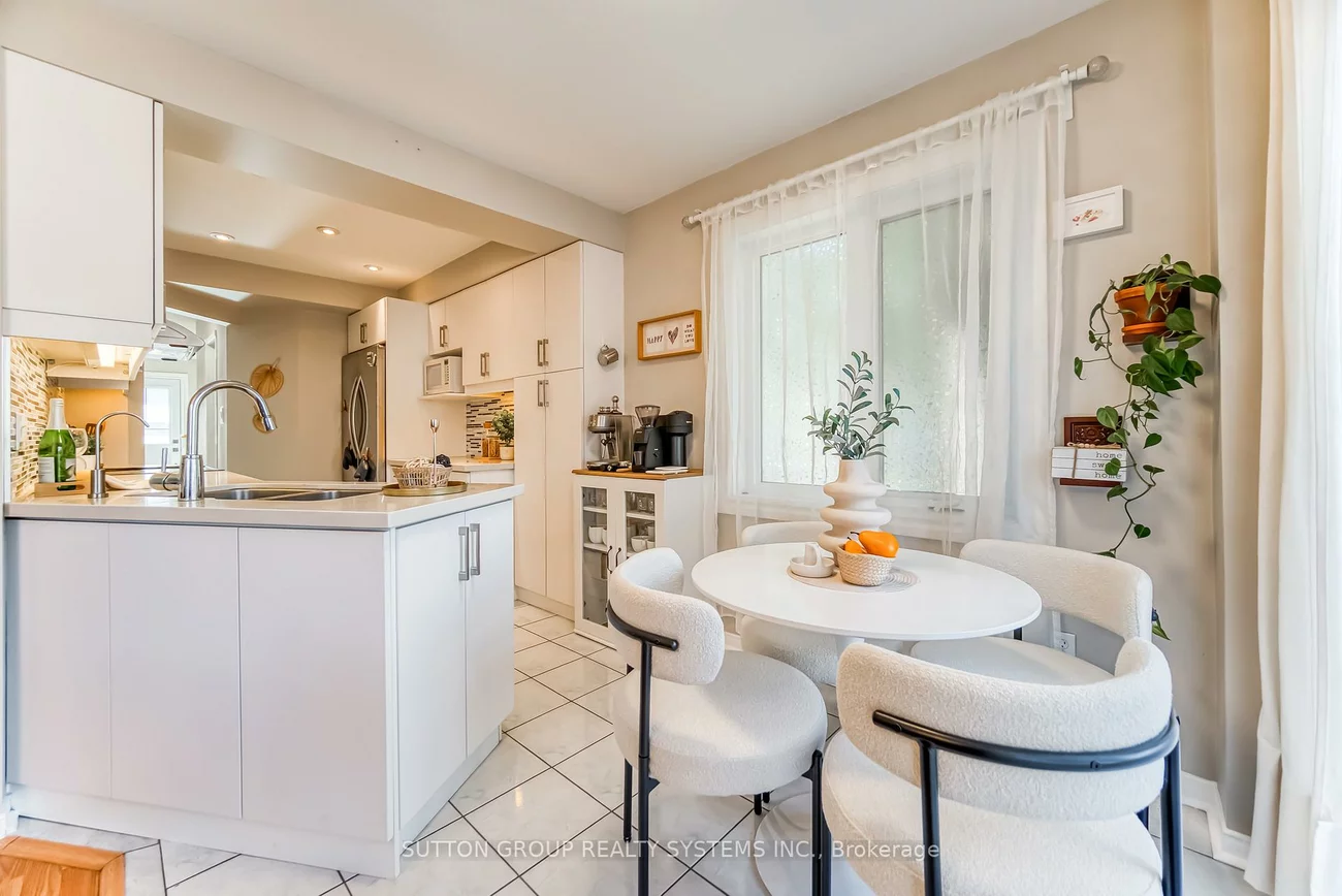 455, Apache, Hurontario, Mississauga