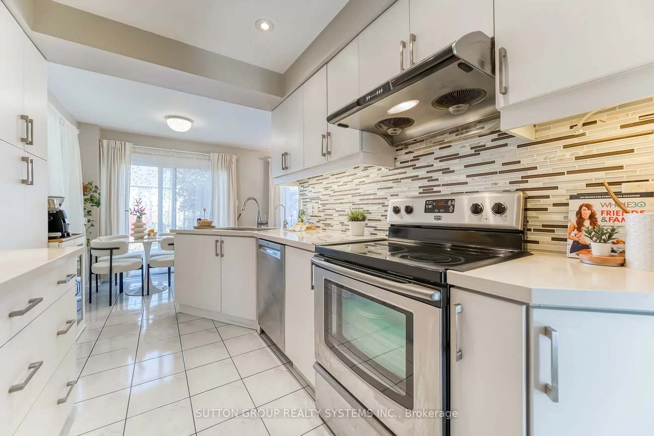 455, Apache, Hurontario, Mississauga