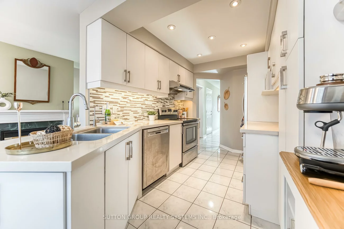 455, Apache, Hurontario, Mississauga