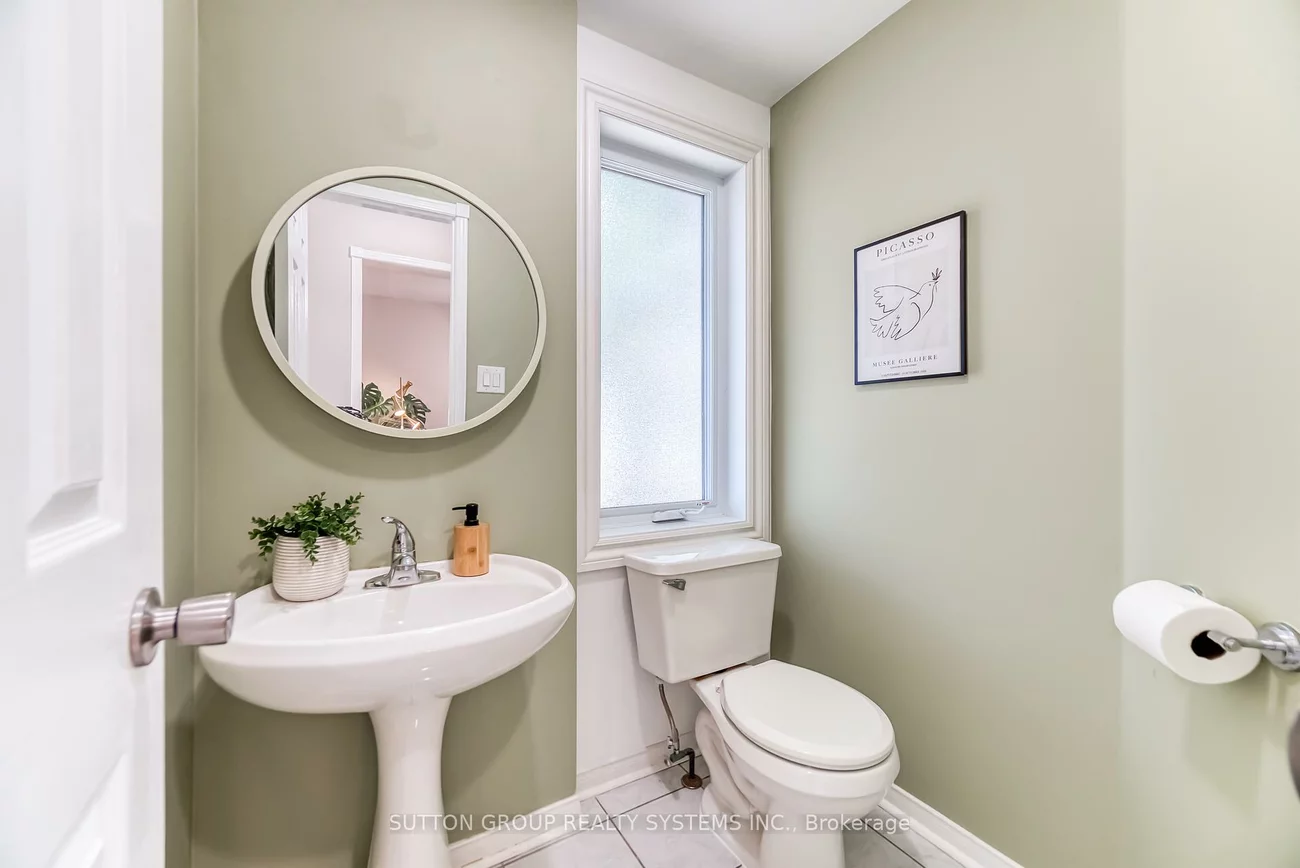 455, Apache, Hurontario, Mississauga