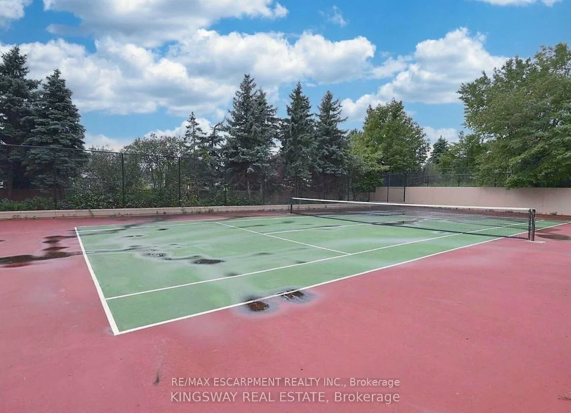 135, Hillcrest, Cooksville, Mississauga