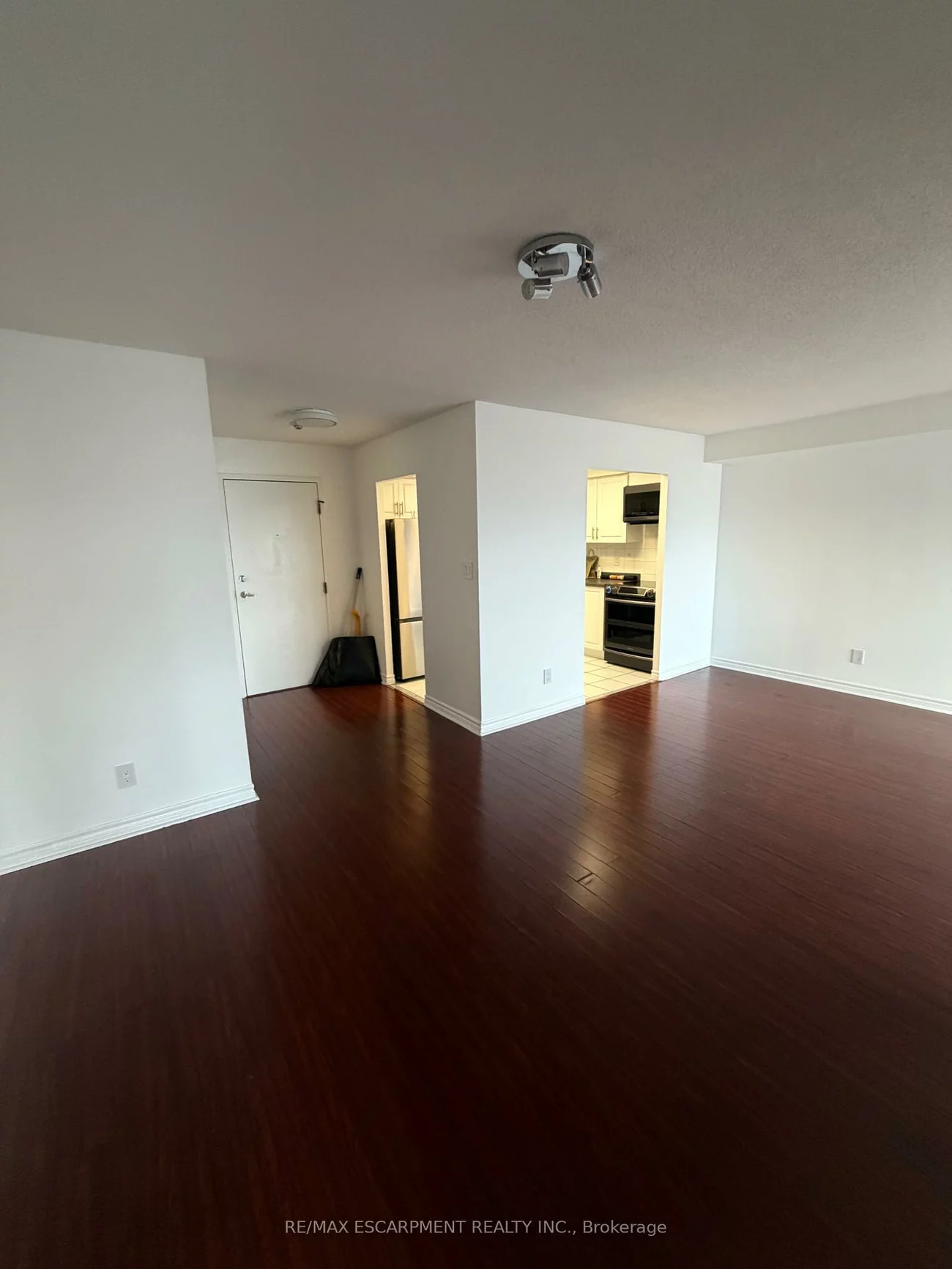 135, Hillcrest, Cooksville, Mississauga