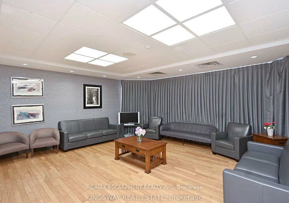 135, Hillcrest, Cooksville, Mississauga