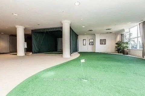 25, Kingsbridge Garden, Hurontario, Mississauga
