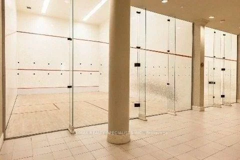 25, Kingsbridge Garden, Hurontario, Mississauga