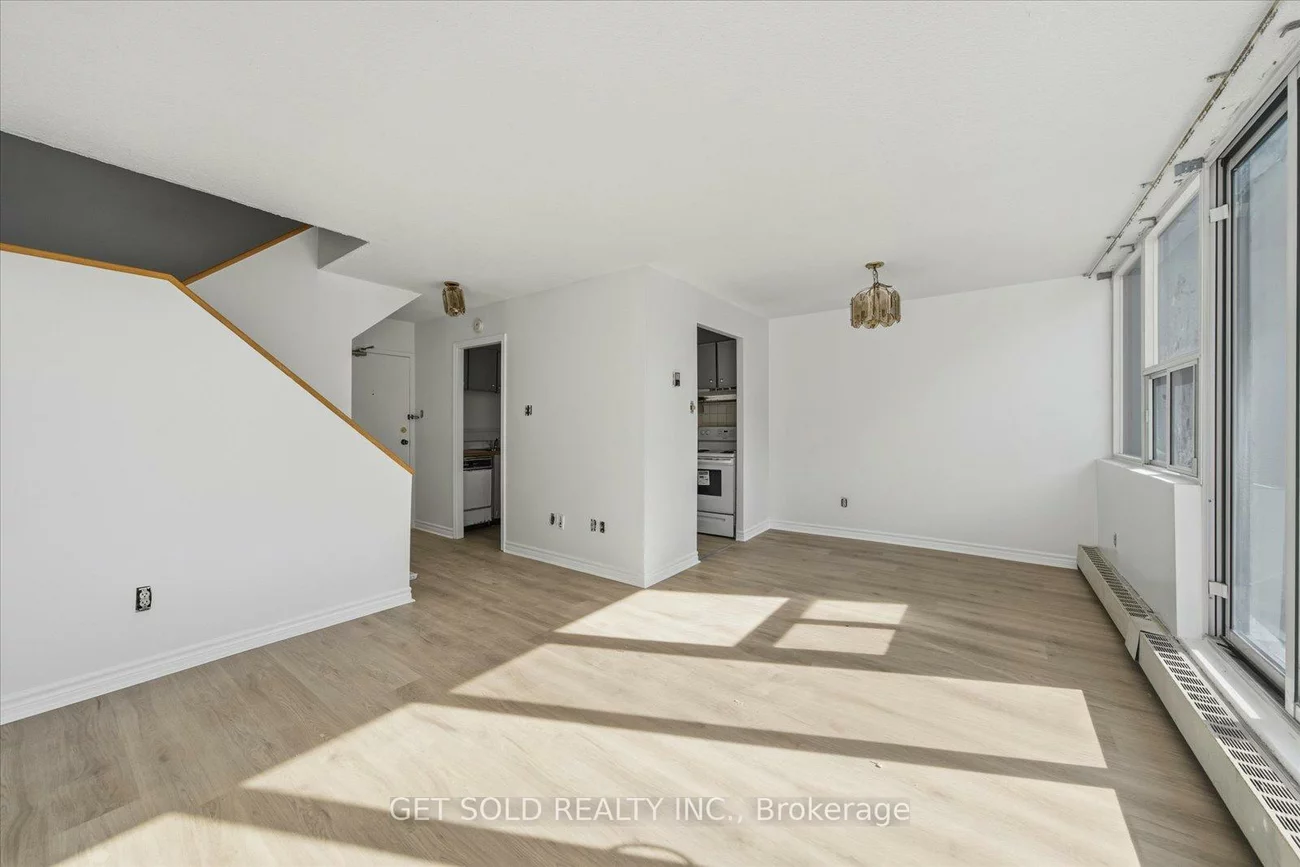 2121, Roche, Sheridan, Mississauga