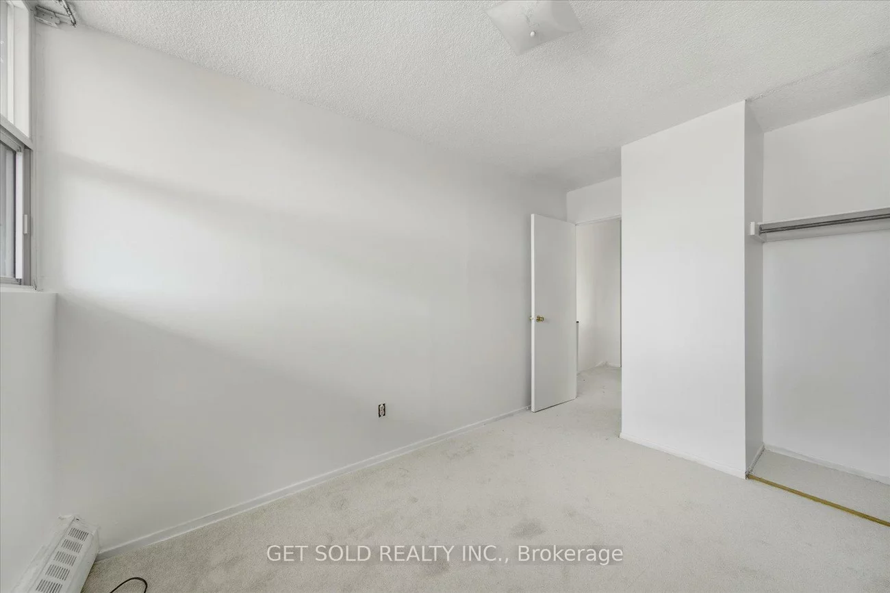 2121, Roche, Sheridan, Mississauga