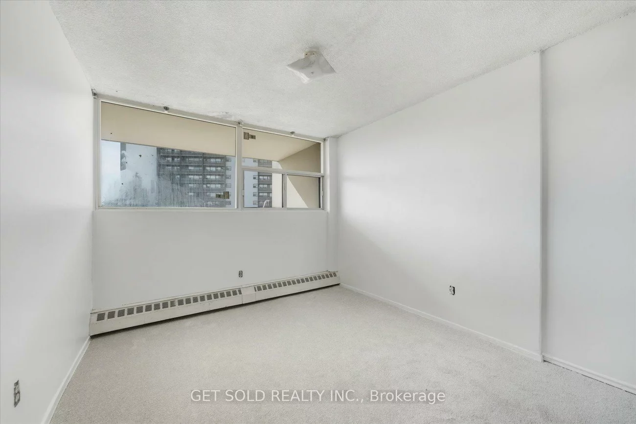 2121, Roche, Sheridan, Mississauga