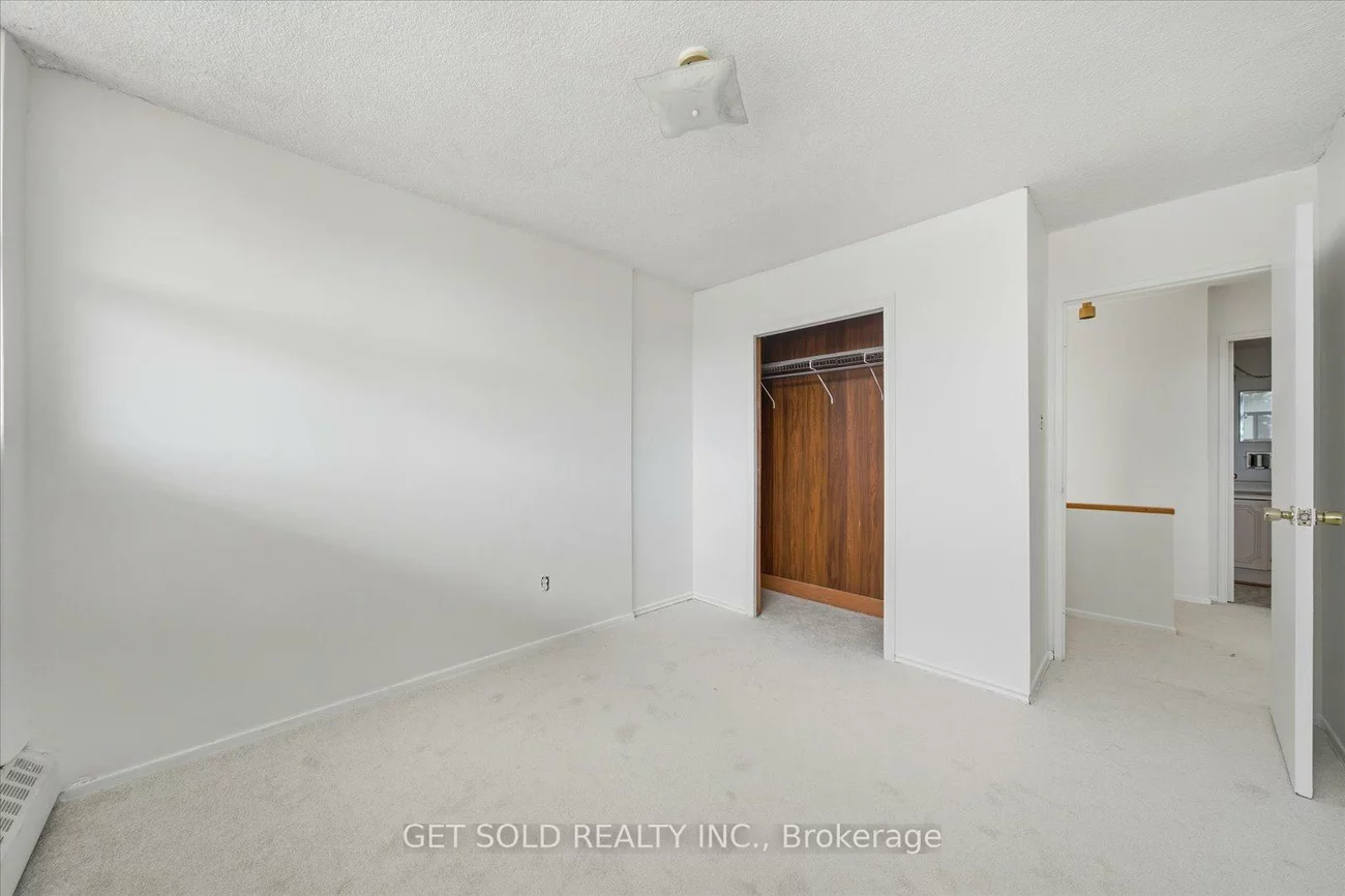 2121, Roche, Sheridan, Mississauga
