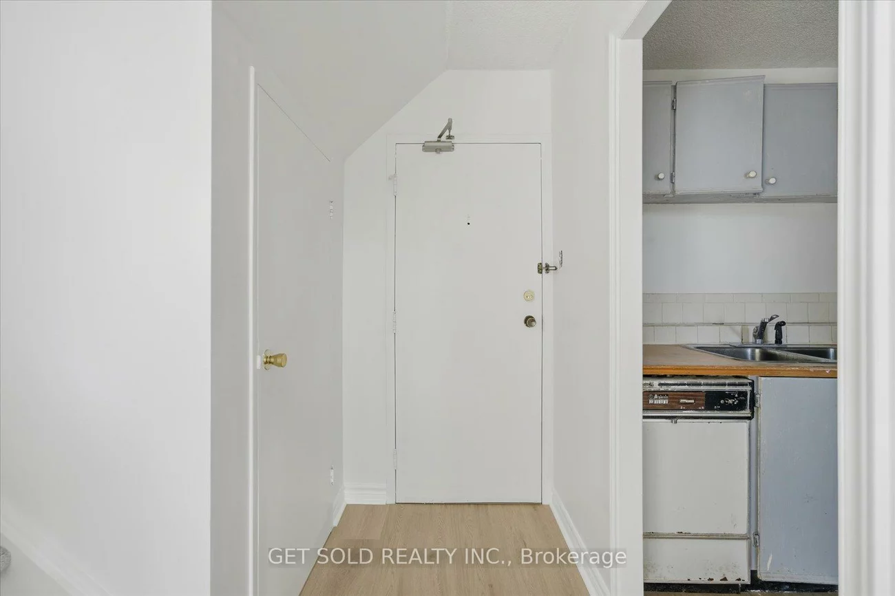2121, Roche, Sheridan, Mississauga