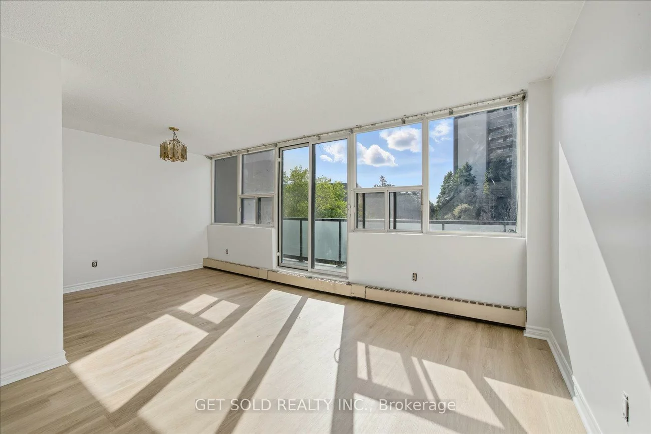 2121, Roche, Sheridan, Mississauga