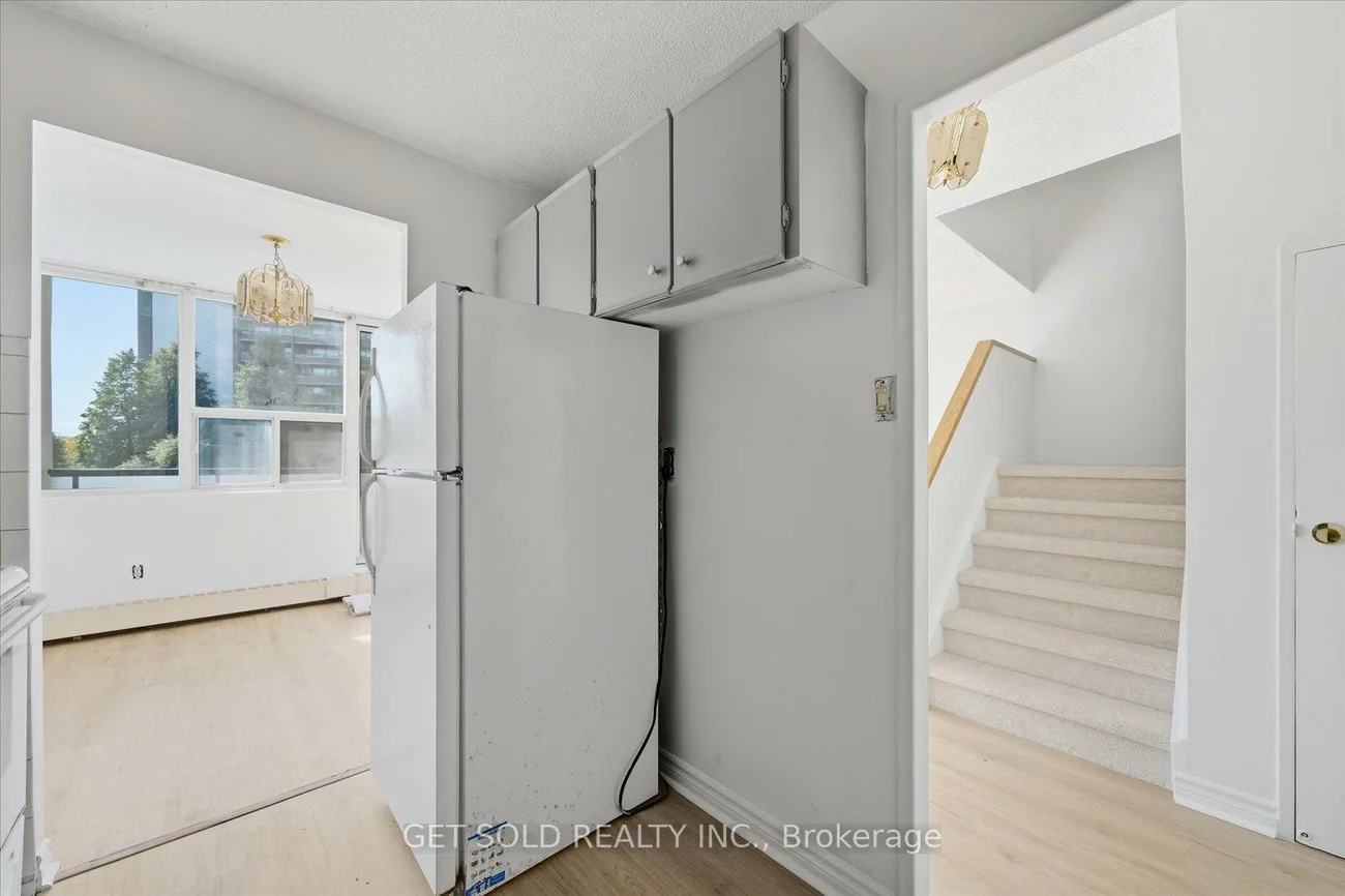 2121, Roche, Sheridan, Mississauga