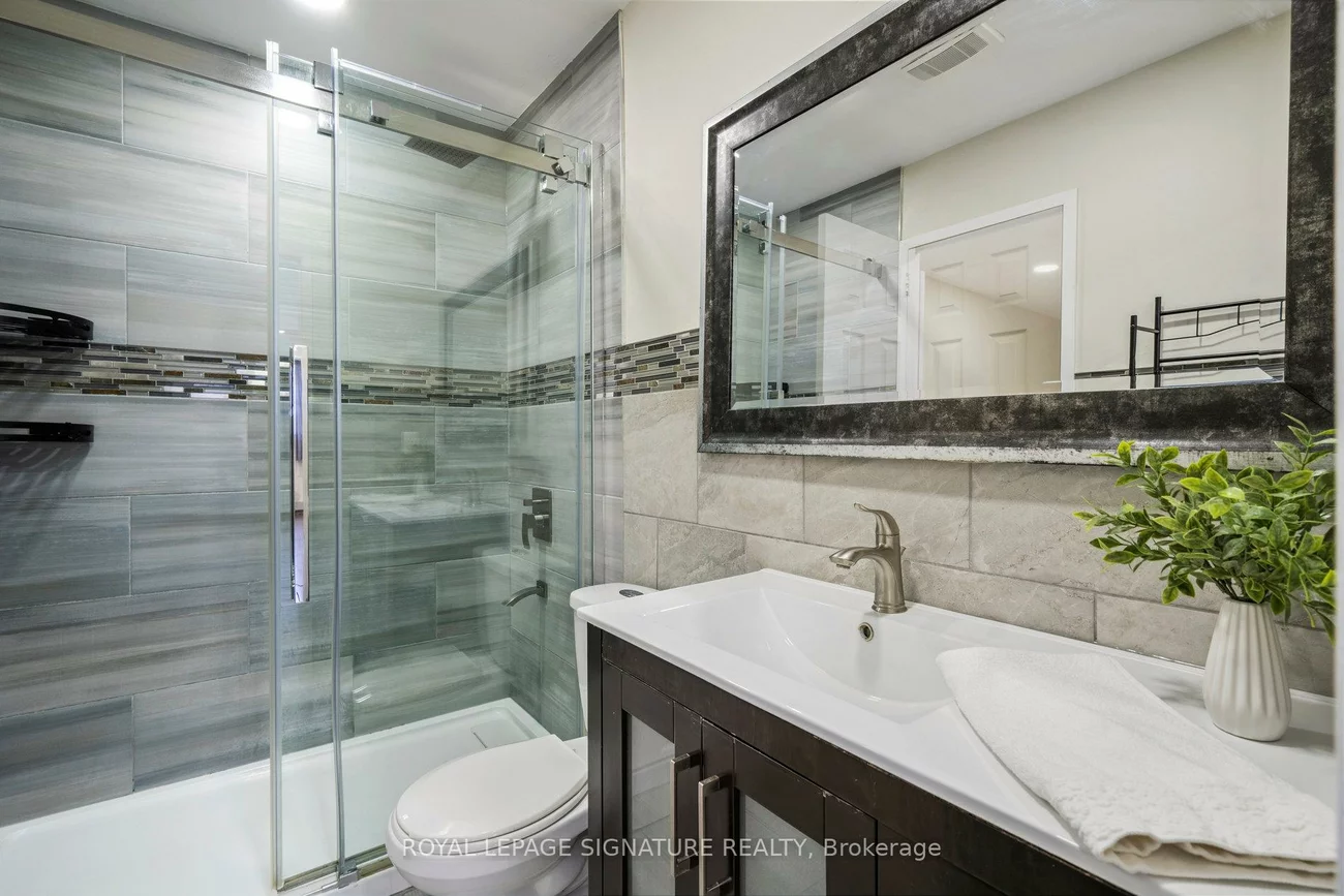 1624, Bloor, Applewood, Mississauga