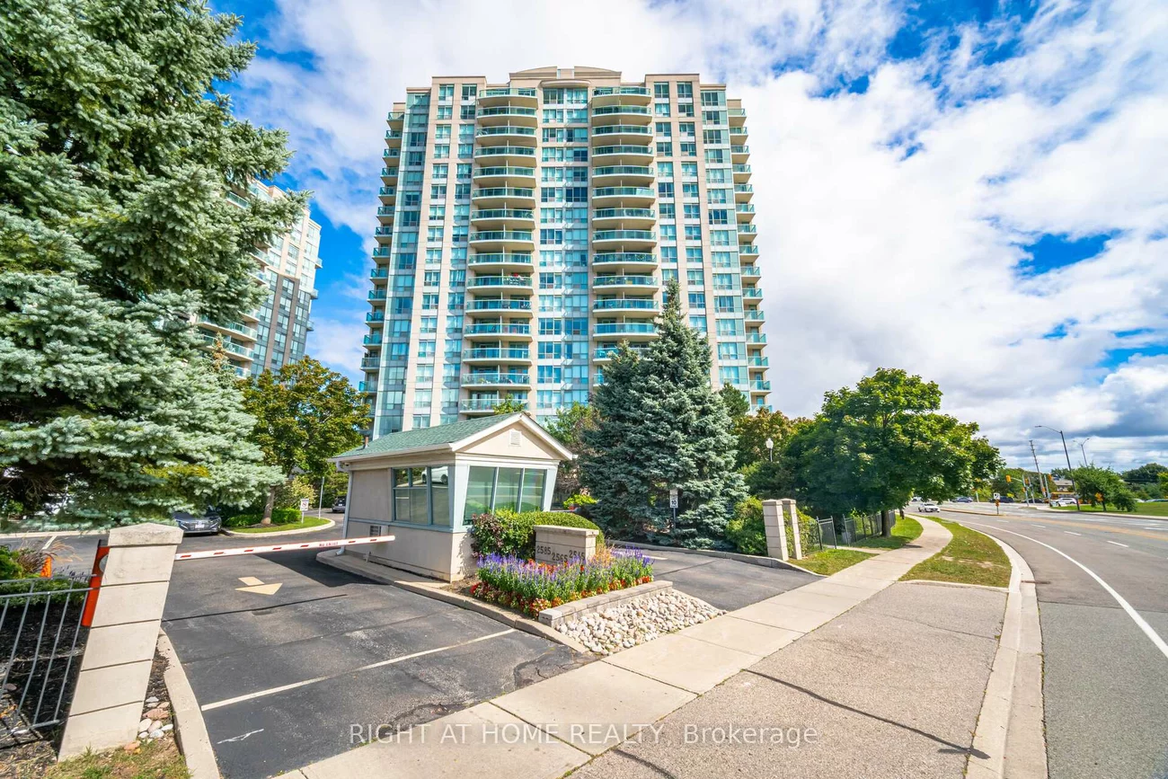 2545, Erin Centre, Central Erin Mills, Mississauga
