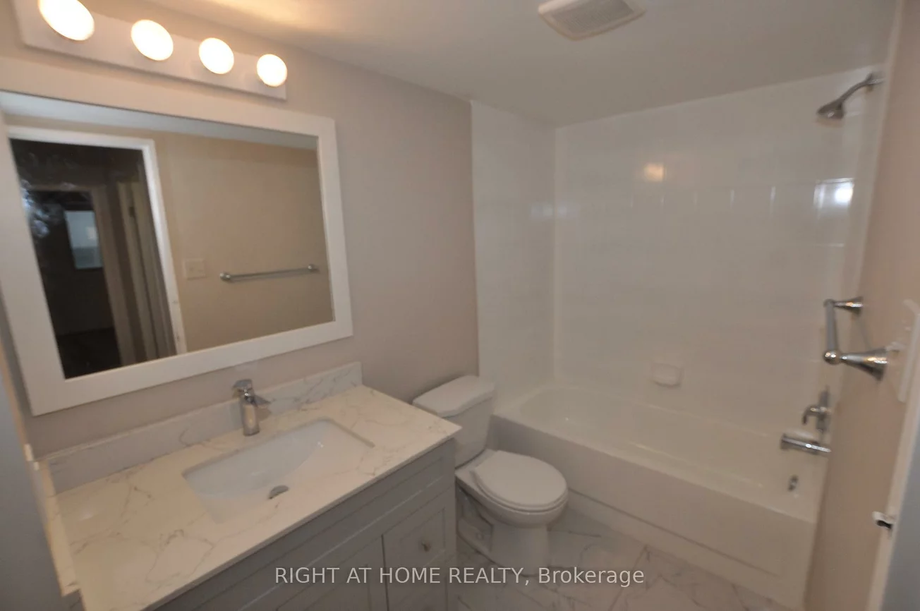 115, Hillcrest, Cooksville, Mississauga