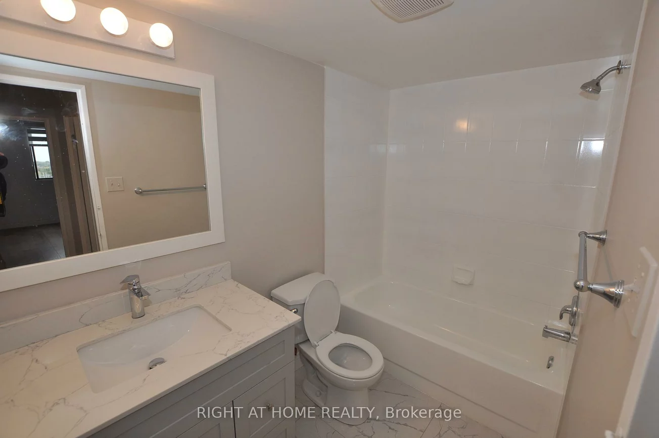 115, Hillcrest, Cooksville, Mississauga