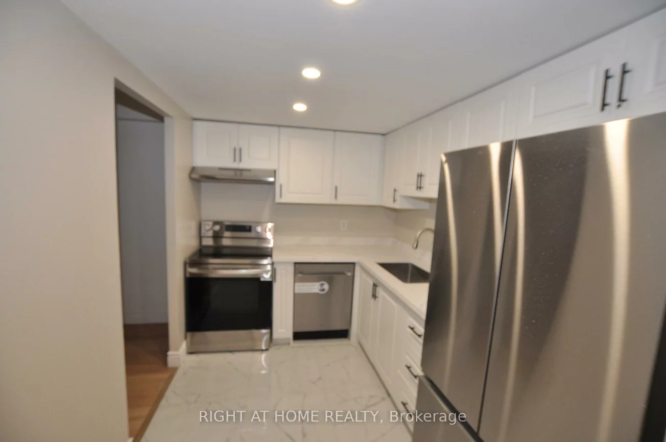115, Hillcrest, Cooksville, Mississauga