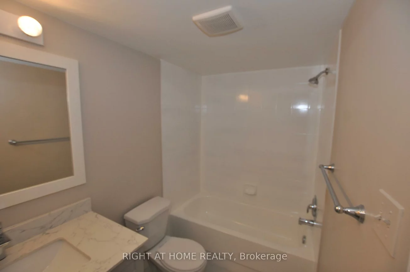 115, Hillcrest, Cooksville, Mississauga