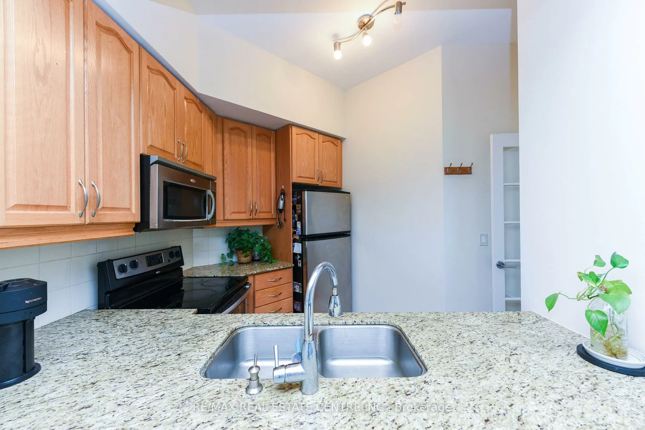 90, Absolute, City Centre, Mississauga